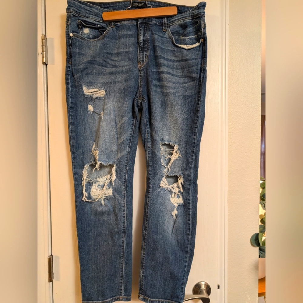 Judy Blue 18W